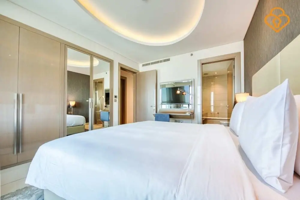 Дубай: Damac Paramount Two Bedroom