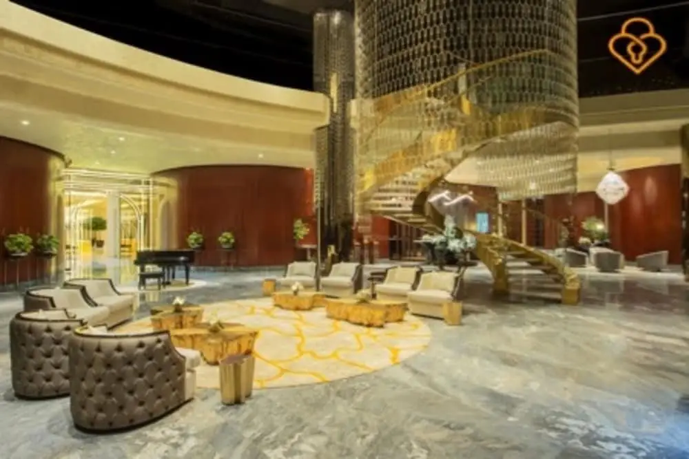 Дубай: Damac Paramount Two Bedroom