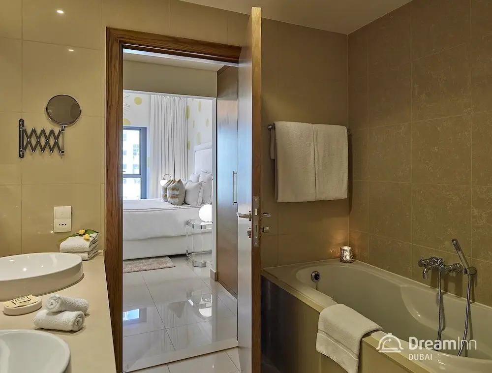 Апартаменты Dream Inn Claren Downtown With Private Terrace — фото 1