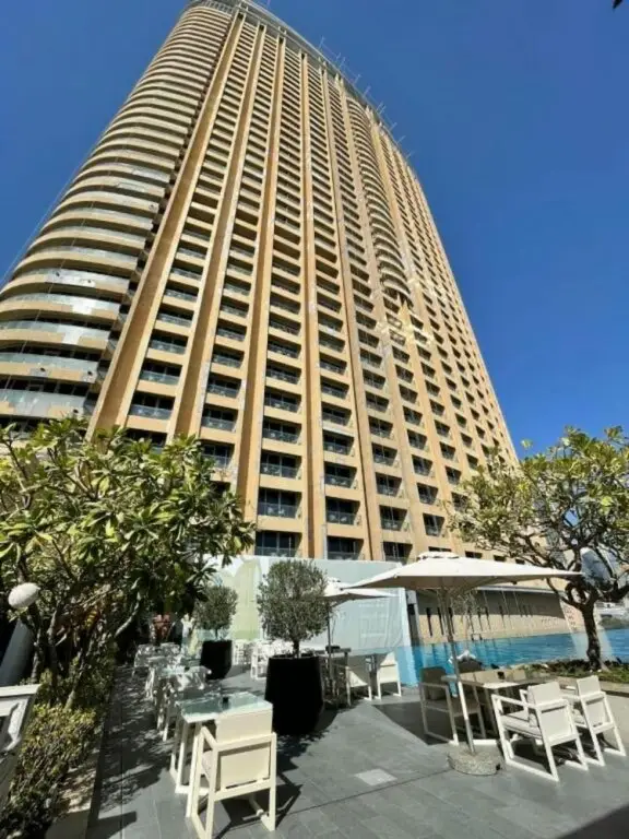 Дубай: Luxury residence at Fashion Avenue Dubai Mall