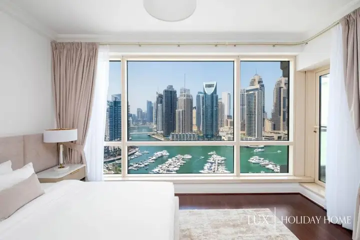 Дубай: LUX - Ultimate Marina View Deluxe Suite