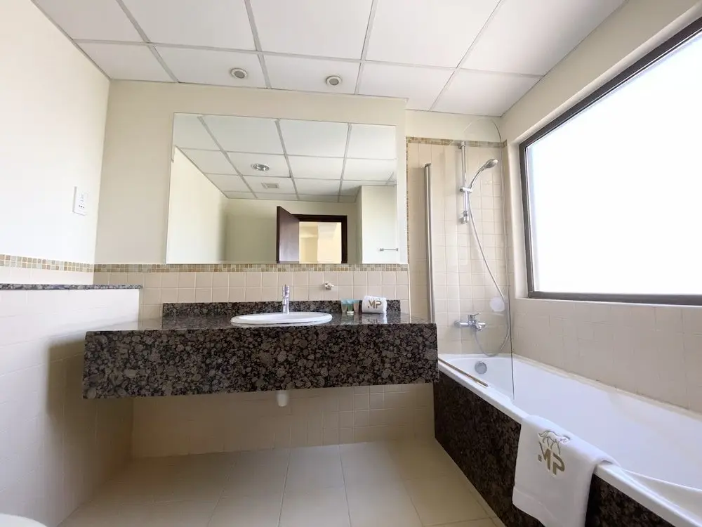 Дубай: Modern 2BR Apartment with views close to JBR Beach