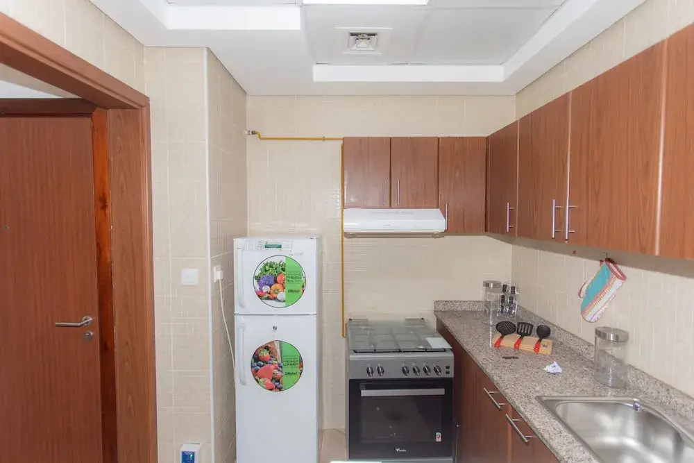 Дубай: Lively apt near Dubai Sports City
