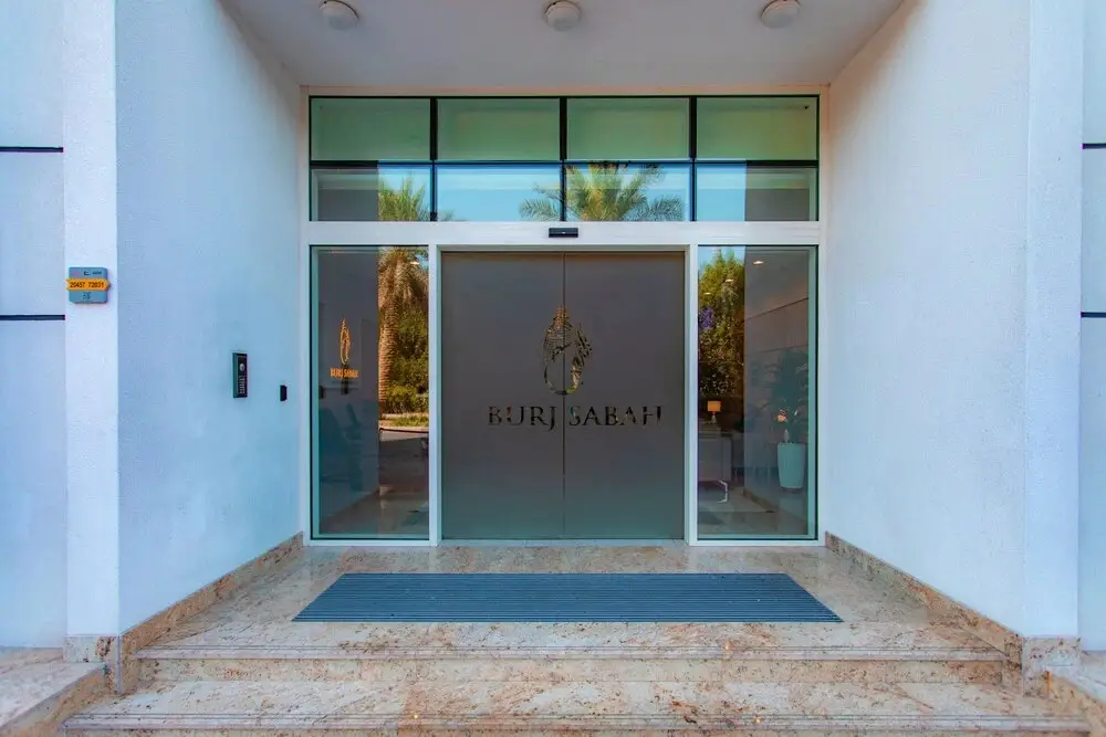Дубай: Lively apt near Dubai Sports City