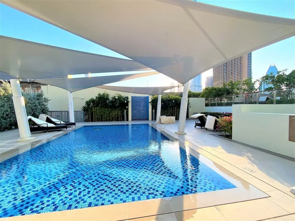 Дубай: Luxurious Downtown Views With Dubai Mall Access