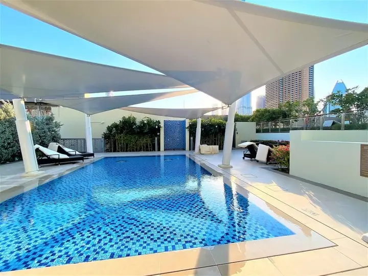 Дубай: Luxurious Downtown Views With Dubai Mall Access
