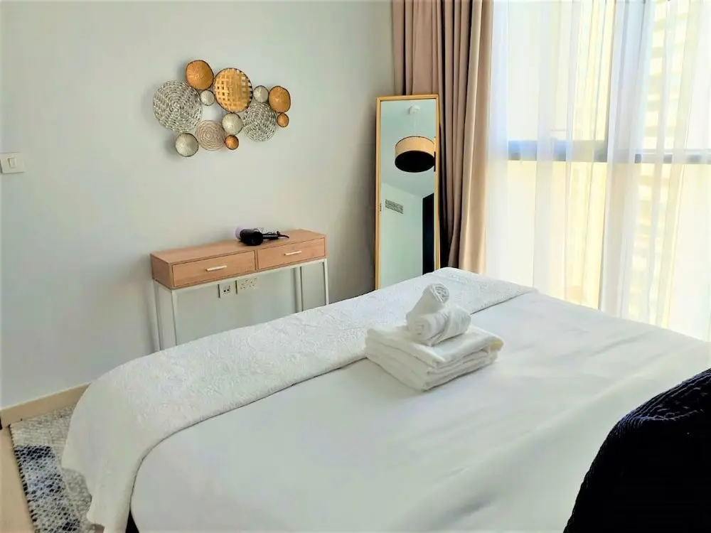Дубай: Luxurious Downtown Views With Dubai Mall Access