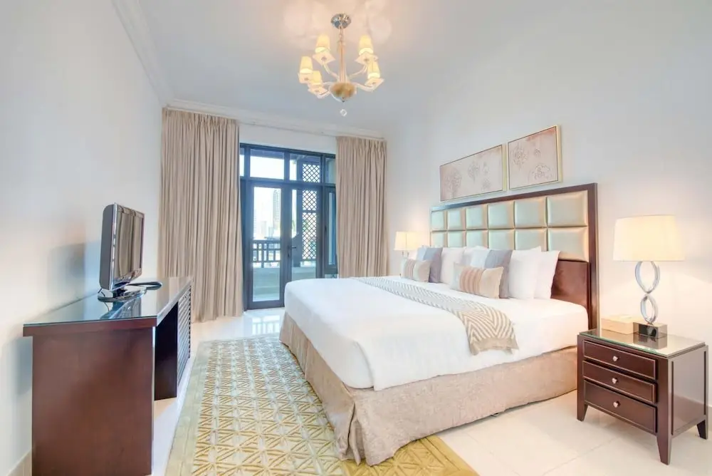 Дубай: Tasteful Apt cls to Burj Khalifa Dubai Mall