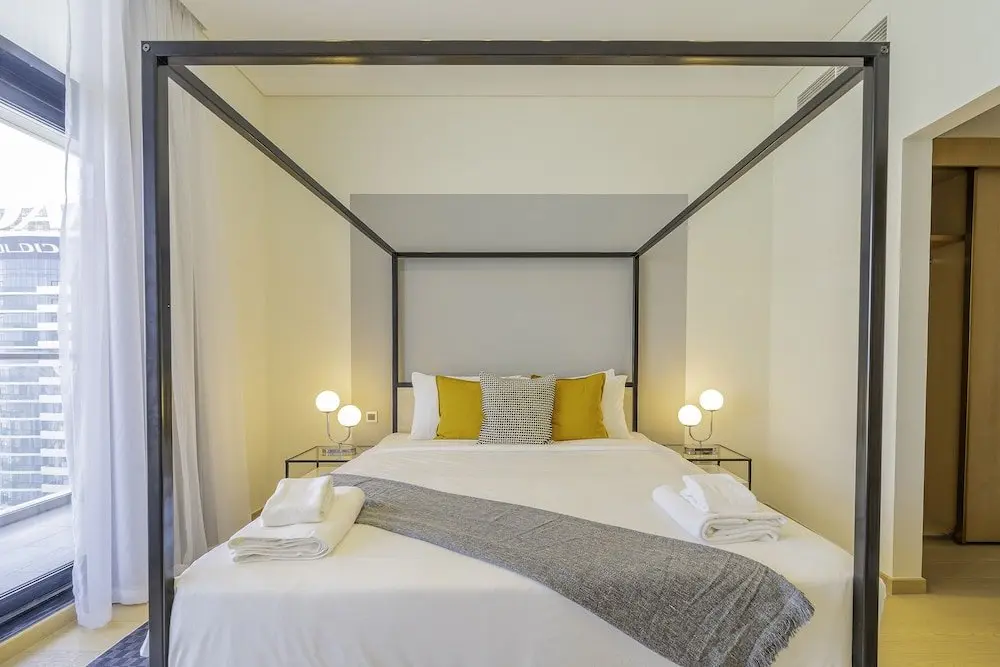 Дубай: Monty Holiday Home - Luxury Meets Comfort Apt With Panoramic City View
