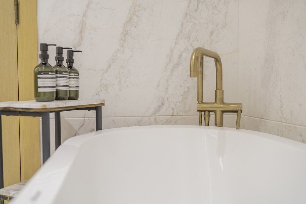 Дубай: Monty Holiday Home - Luxury Meets Comfort Apt With Panoramic City View