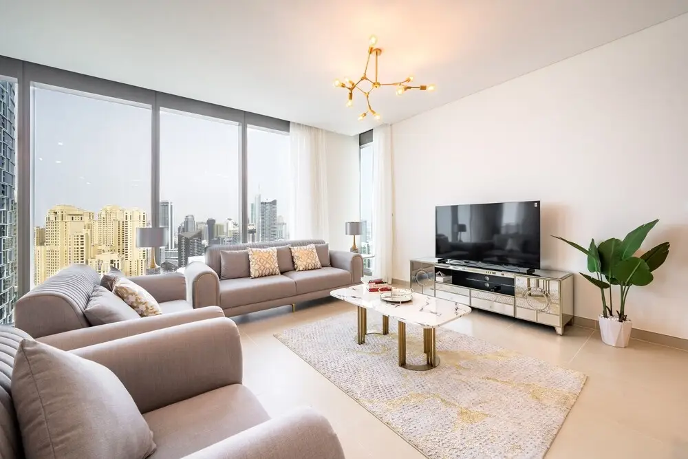 Дубай: Luxurious Beachfront Apt with Balcony Marina