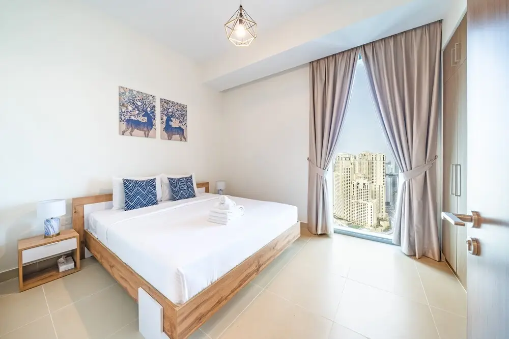 Дубай: Luxurious Beachfront Apt with Balcony Marina
