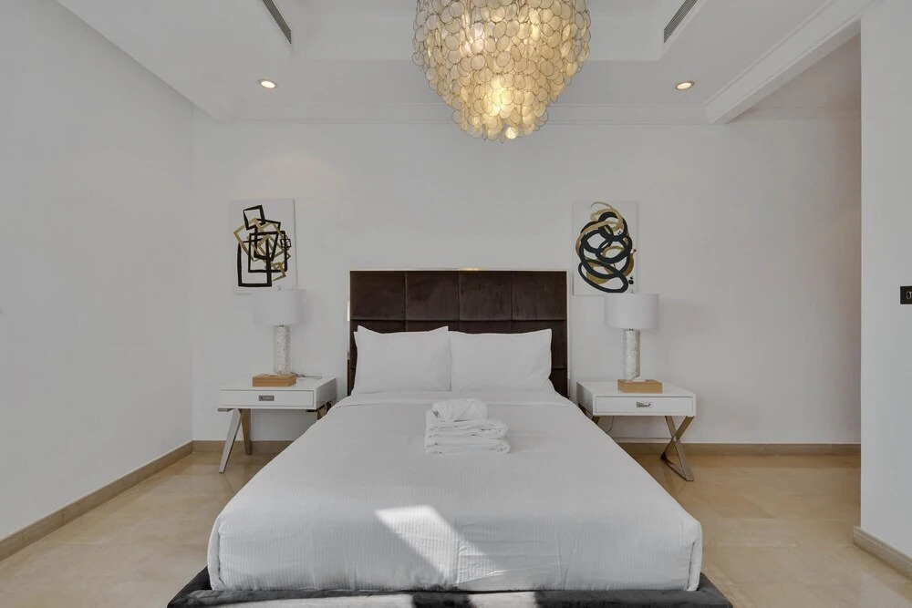 Дубай: Luxury Villa w Dramatic Vw Private Beach Pool