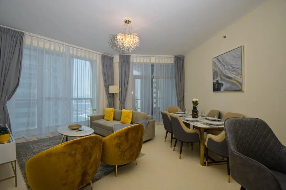 Experience Luxurious Sky High Marina Living — фото 1