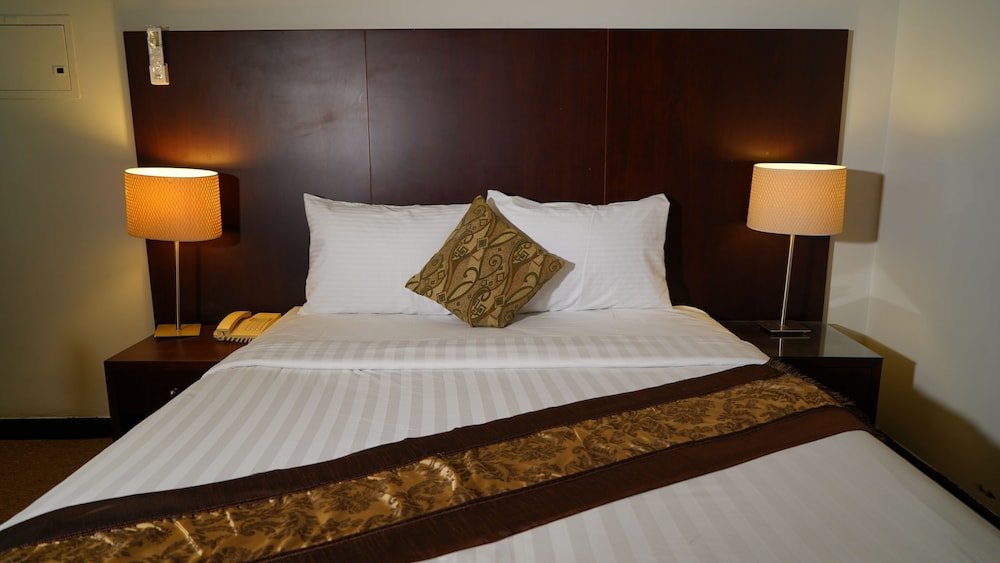 Дубай: Boonmax Hotel L.L.C