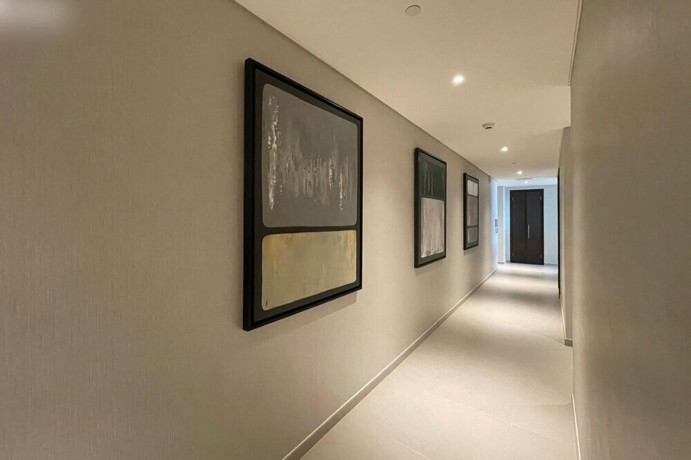 Дубай: Hyp-lux 4BR Apt With Burj Khalifa View