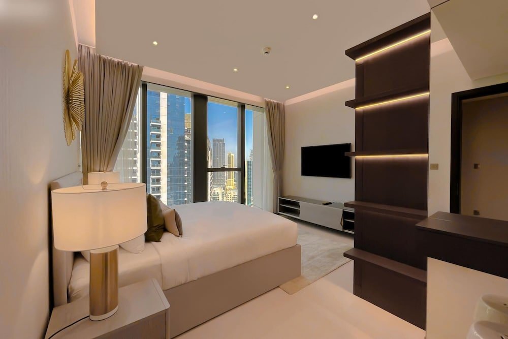 Дубай: Luxury Skyscraper in the Heart of DT