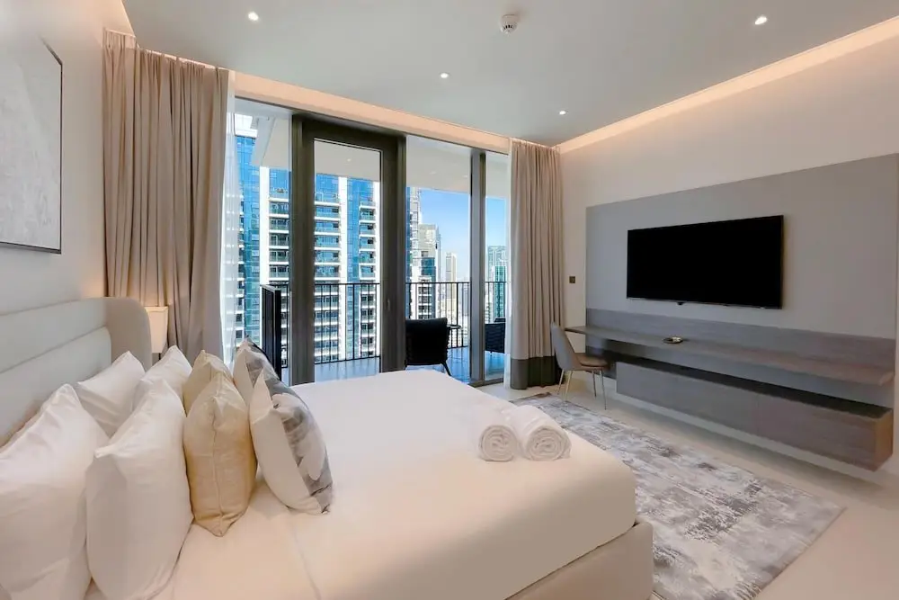 Дубай: Luxury Skyscraper in the Heart of DT