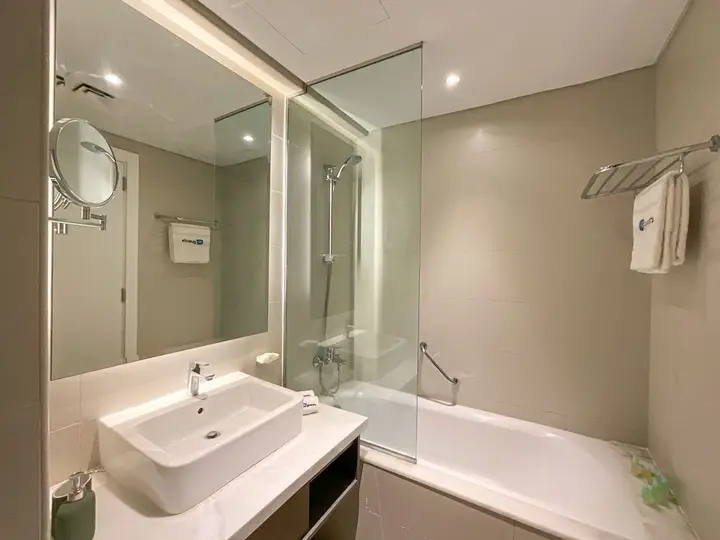 Дубай: HiGuests - DAMAC Maison Prive Tower A