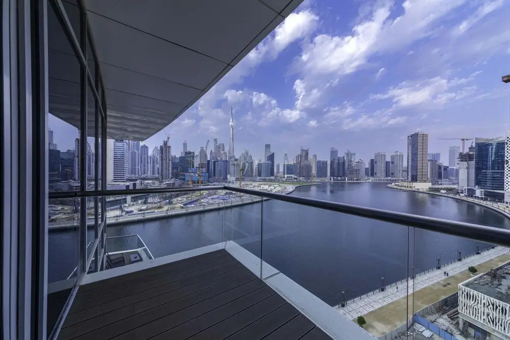Дубай: Spectacular Duplex Apt w Canal Views