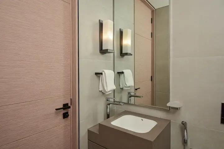 Дубай: Private Beach in a Bnbme Designer Apartment