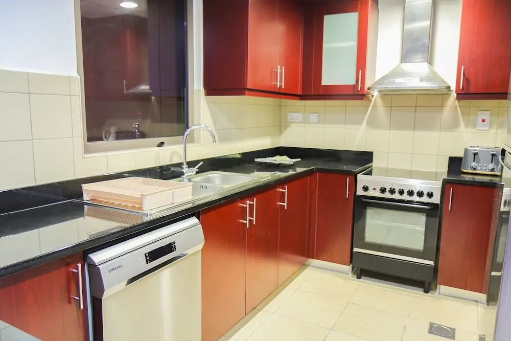 Дубай: Spacious 1 Bedroom Apartment in Murjan 1