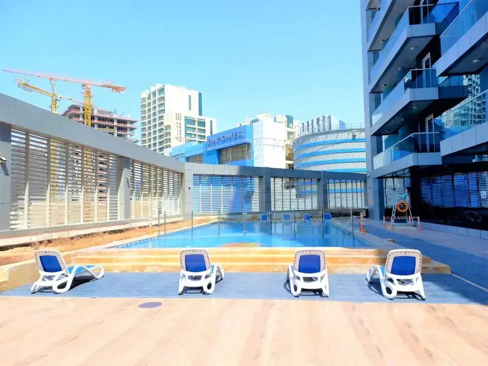 Gorgeous Business Bay Apartment with Balcony — фото 1