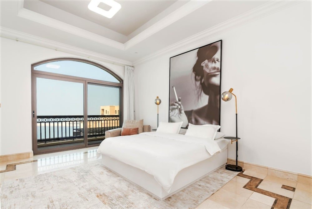 Seaview Penthouse with Private Gym & Outdoor Pool — фото 1