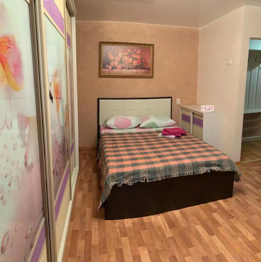 Тюмень: Квартира в центре Мельникайте 99