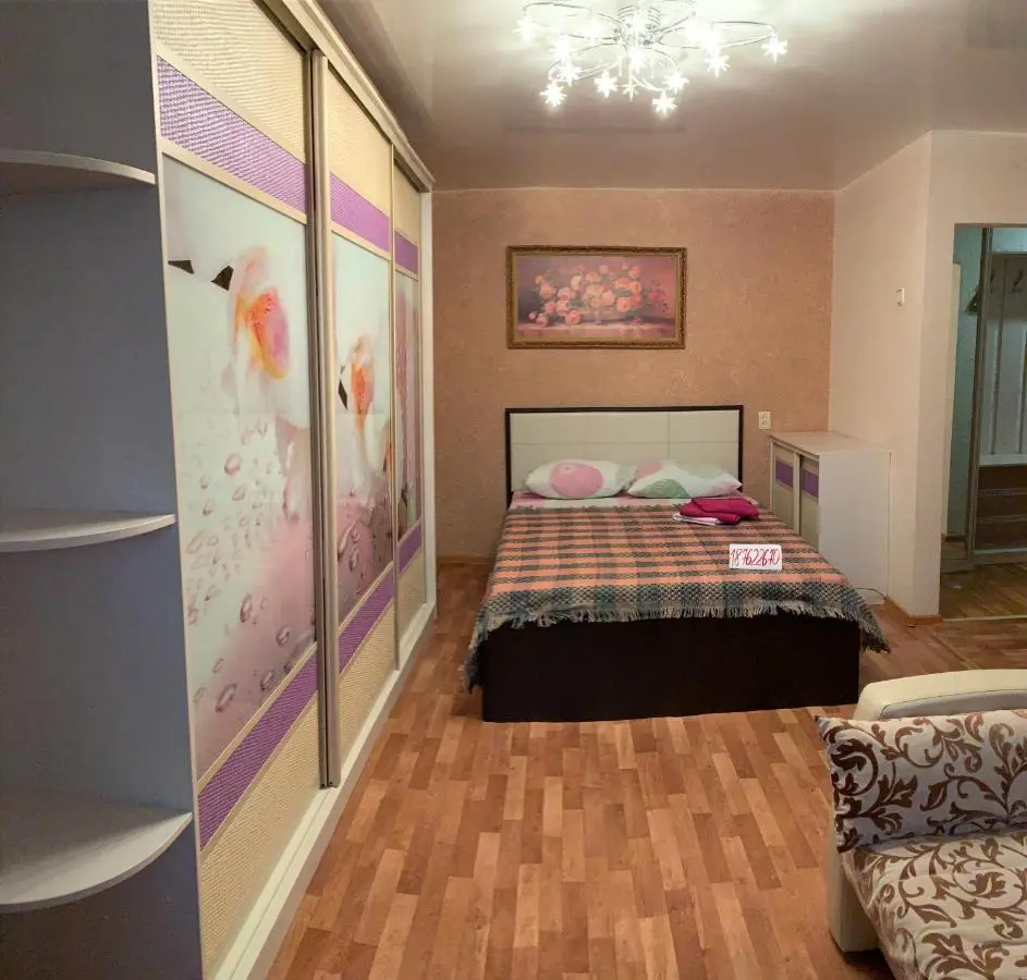Тюмень: Квартира в центре Мельникайте 99