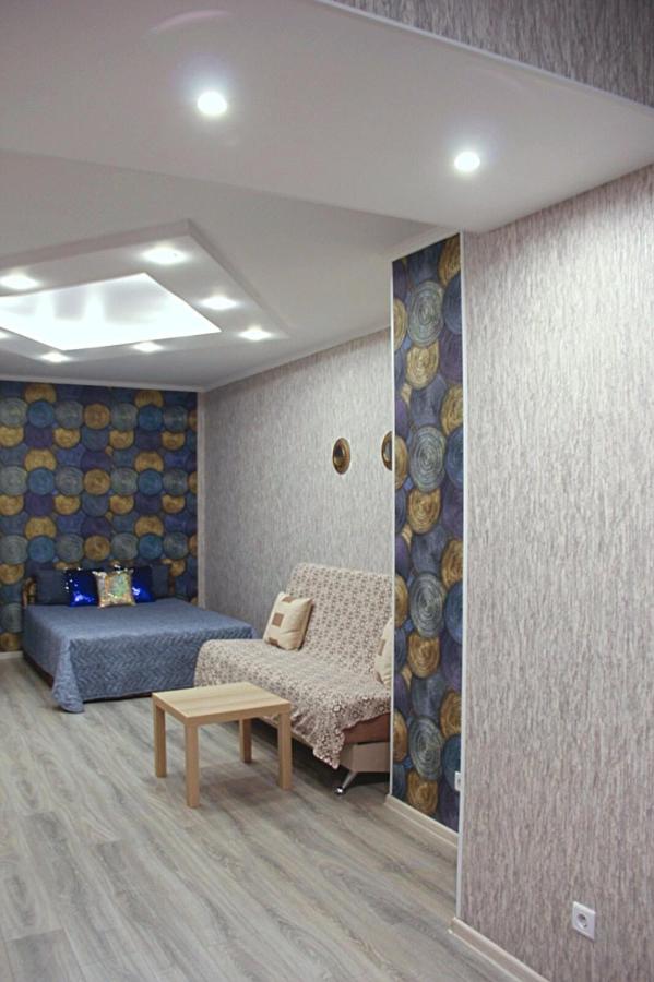 Тюмень: Apartment On 50let Oktyabrya 3/1