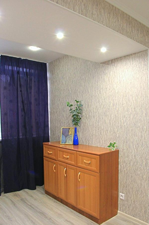 Тюмень: Apartment On 50let Oktyabrya 3/1