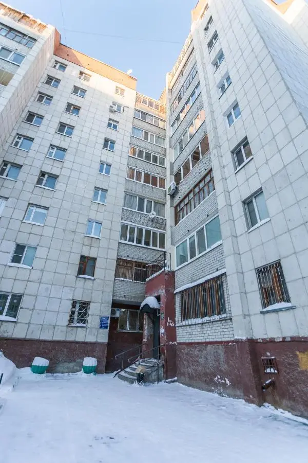 Тюмень: 4-bedroom Apartments