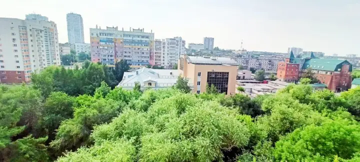 Челябинск: День и ночь на улице Калинина