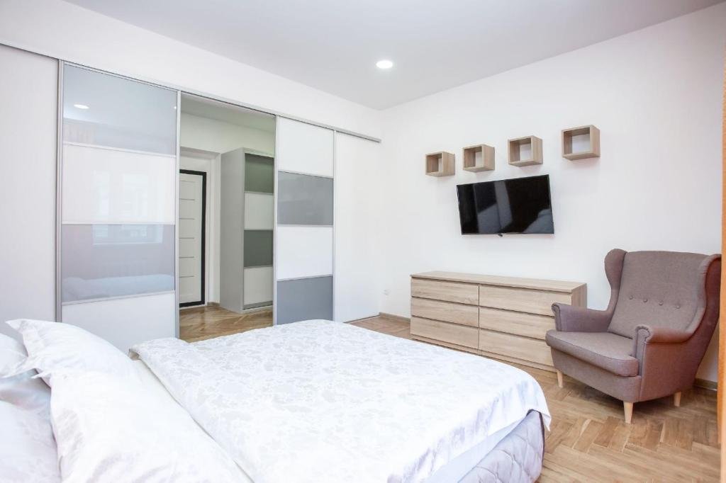 Минск: 2 rooms apartment in the center