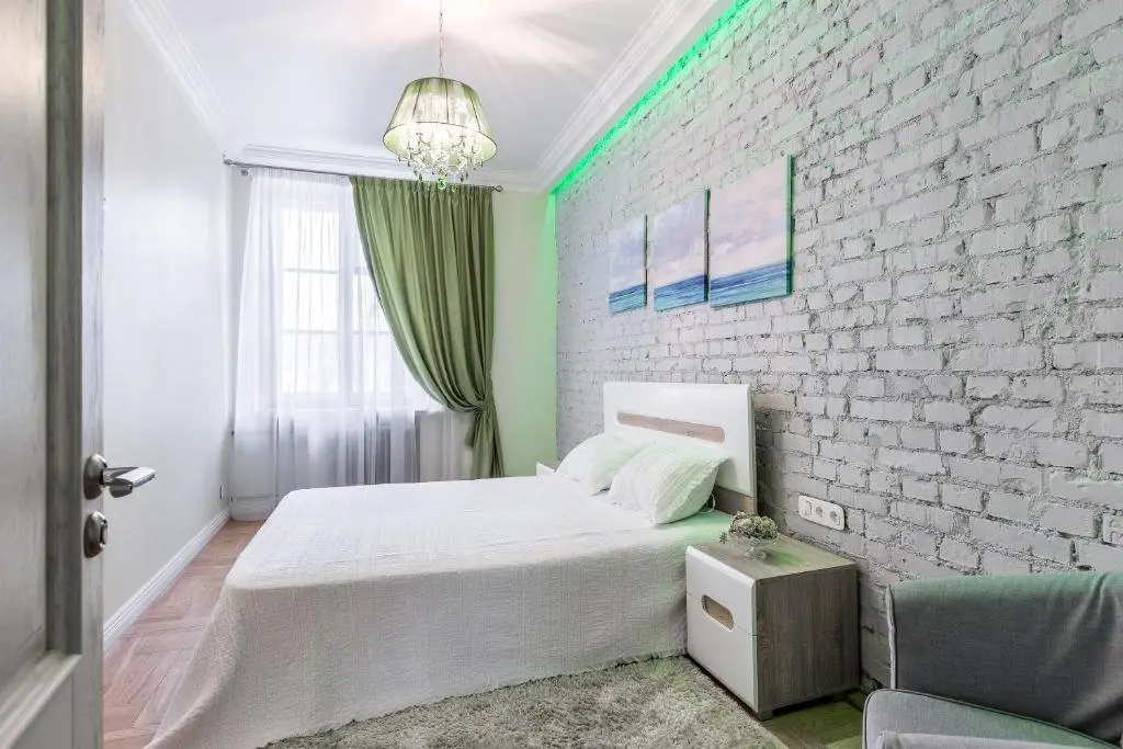 Минск: Apartment with jacuzzi