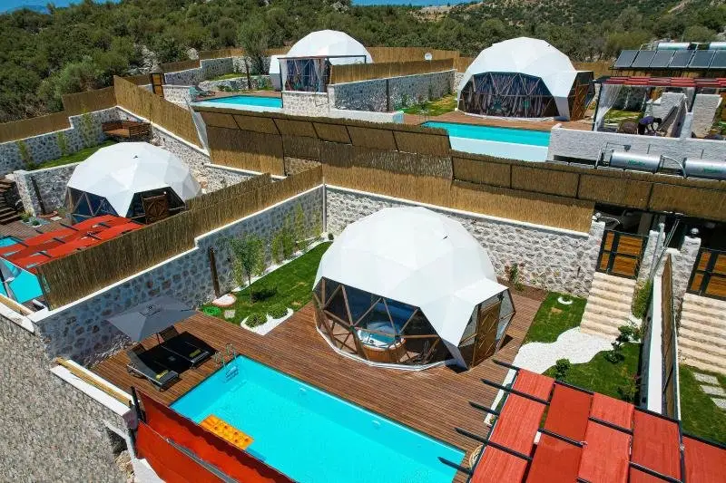 Сарыбелен: Kalkan Dome Suits & Deluxe