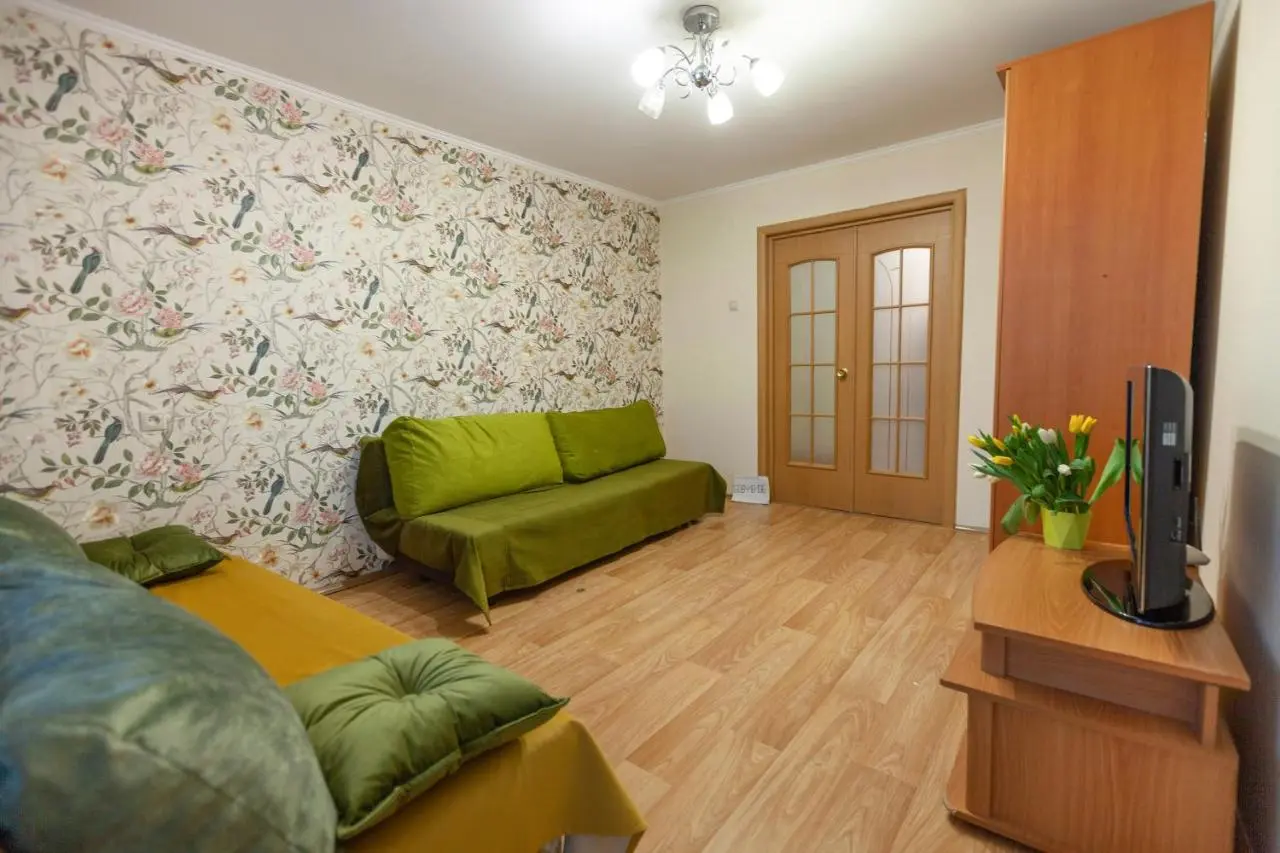 Тюмень: Apartment on Shillera 22