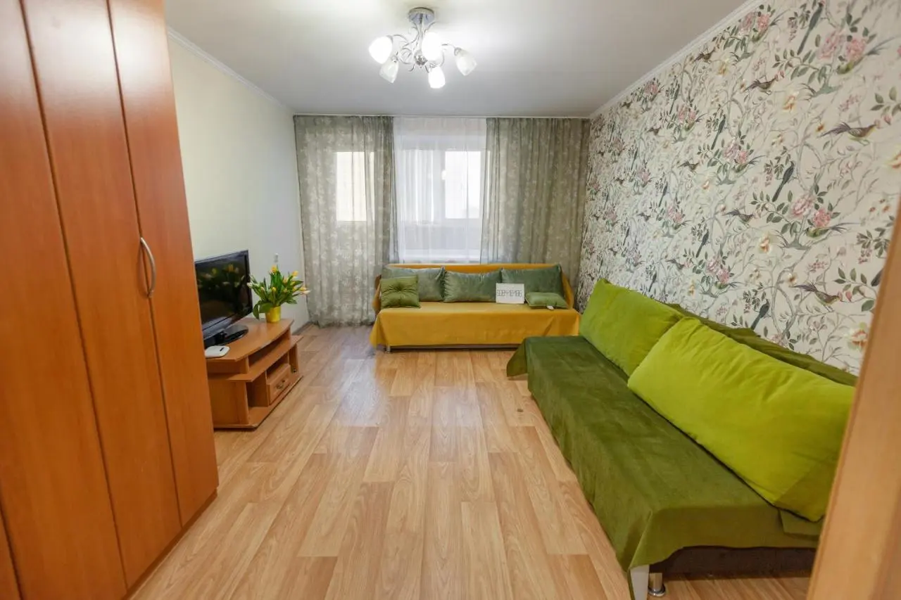 Тюмень: Apartment on Shillera 22