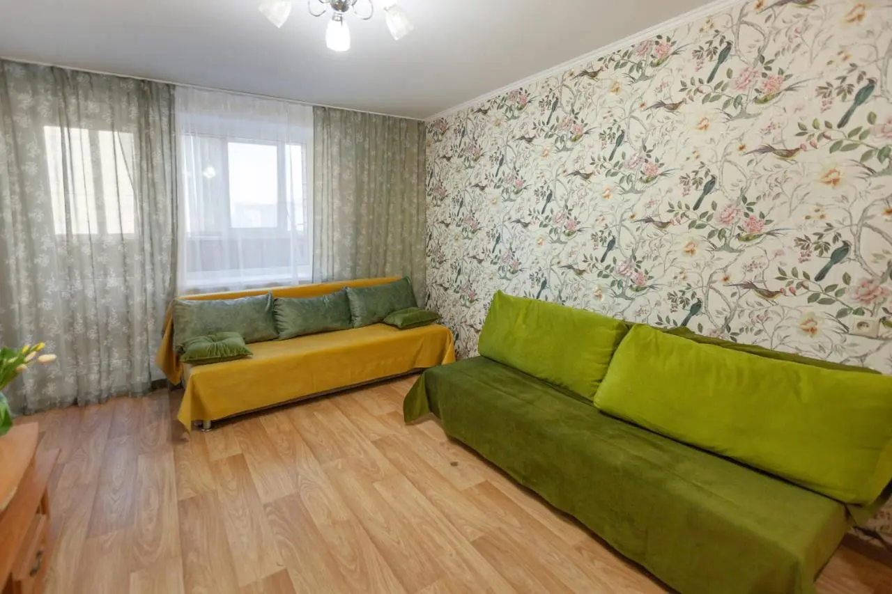 Тюмень: Apartment on Shillera 22