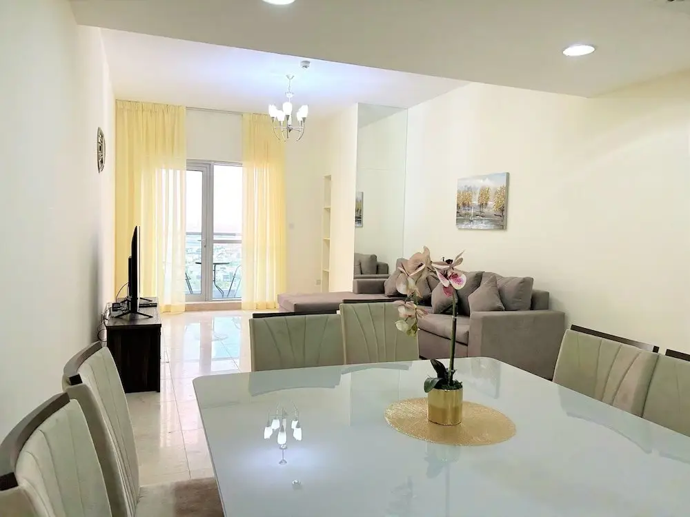 Дубай: Incredible Living With Balcony In Business Bay