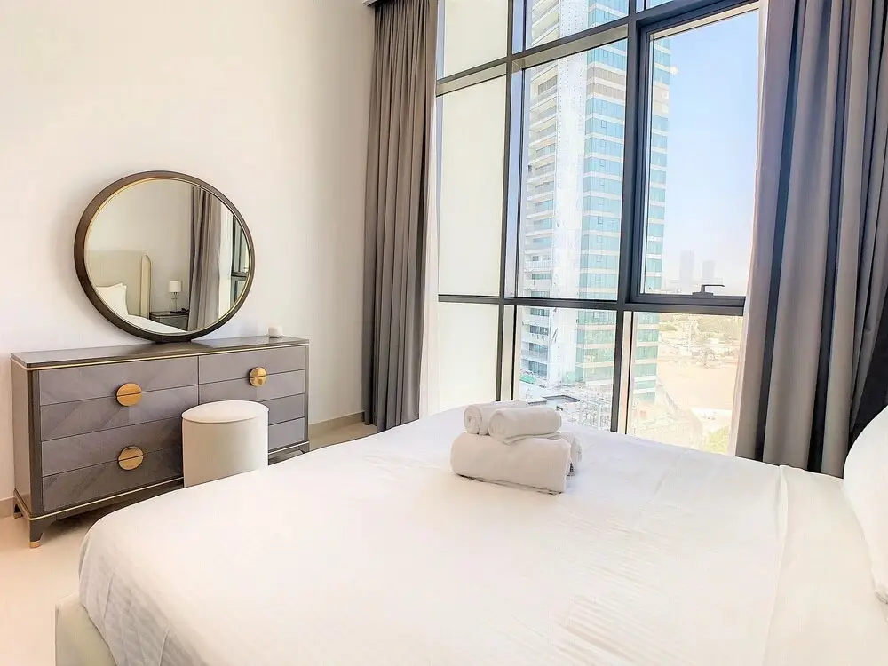 Дубай: Stunning Apt with Balcony - Dubai Mall access