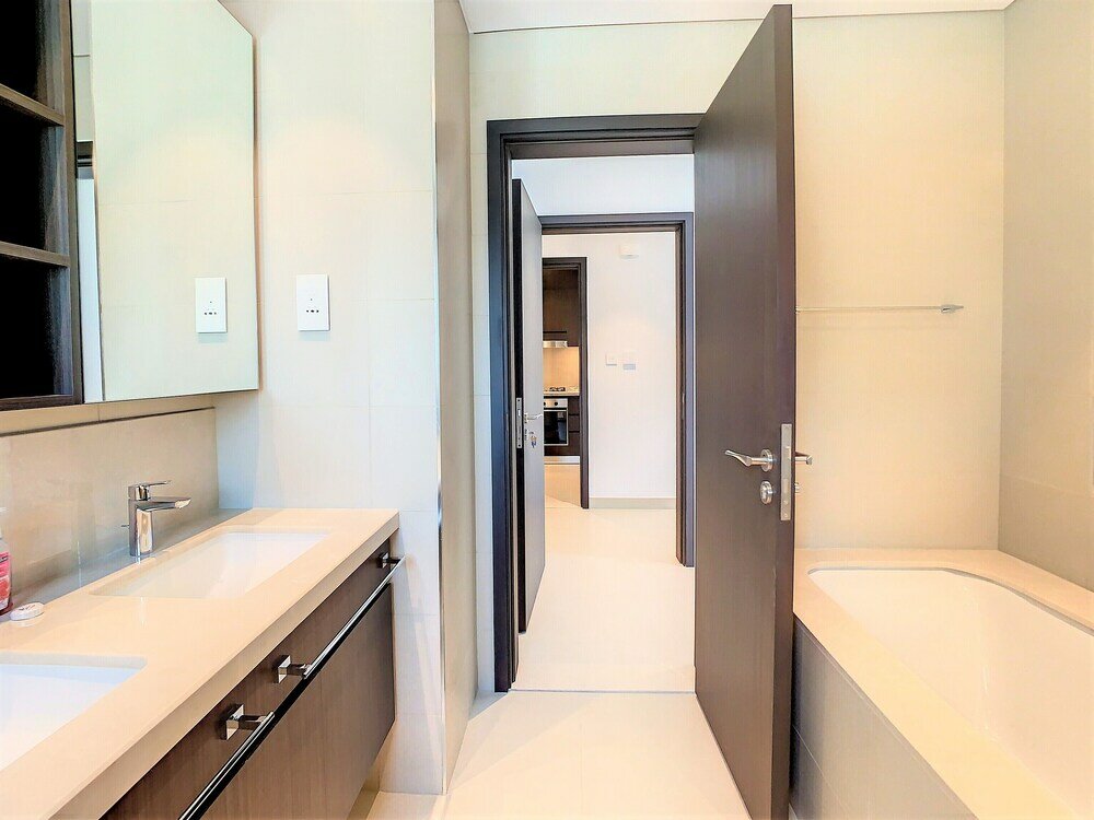 Stunning Apt with Balcony - Dubai Mall access — фото 1