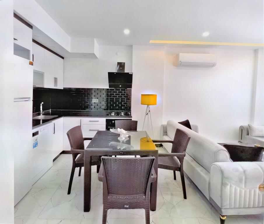 Аланья: Cozy Apartment With Shared Pool in Alanya