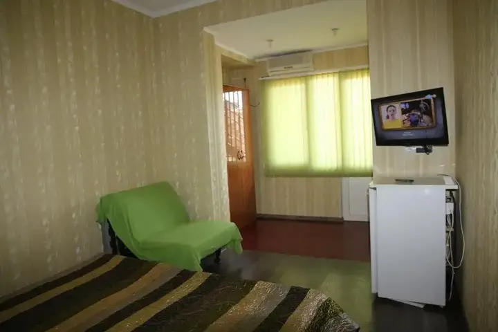 Красная Поляна: John's Guest House