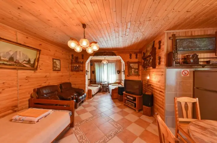 Феодосия: Guest House Uyutnyi Dvorik