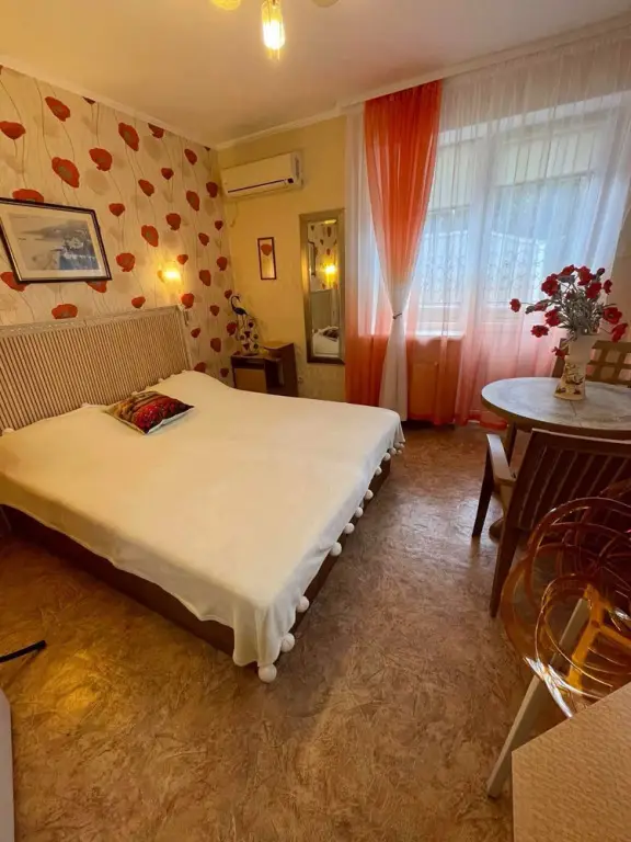 Алушта: Guest House Kiparis