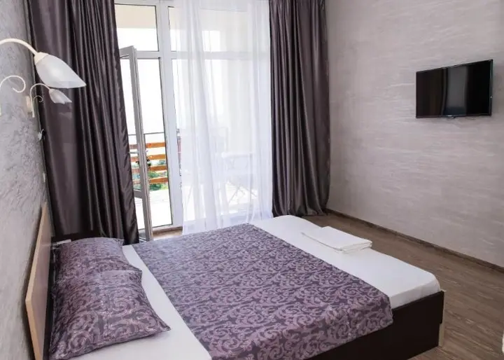 Утёс: Priliv Hotel