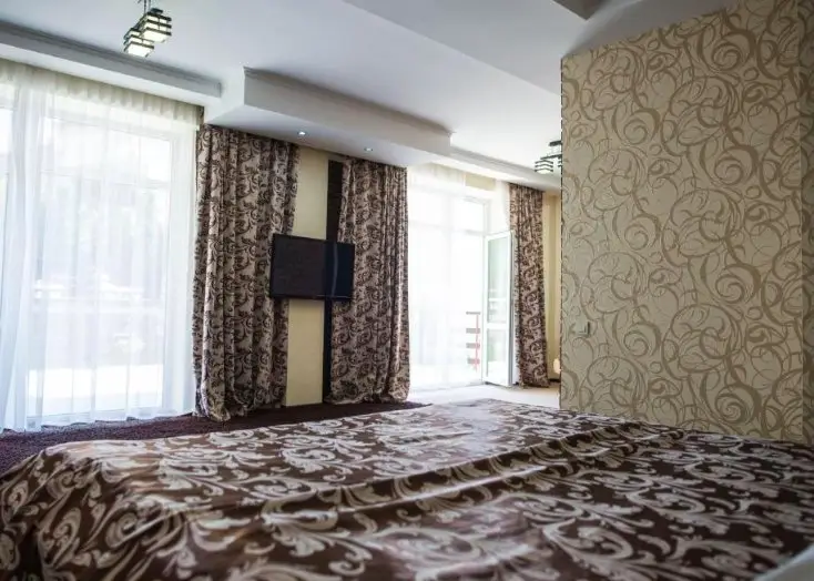 Утёс: Priliv Hotel
