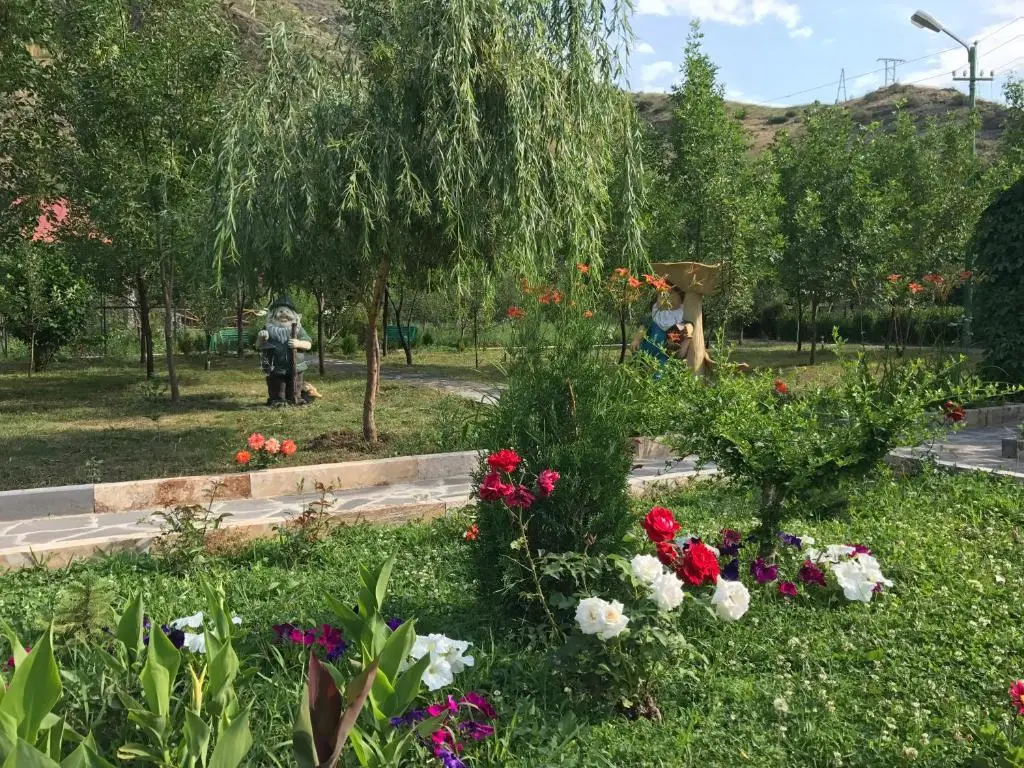 Эрмон: LucyTour Hotel Resort